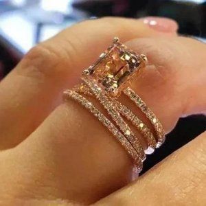 NEW 18K Rose Gold Morganite Eternity Ring, beautiful Ring, shiny Ring